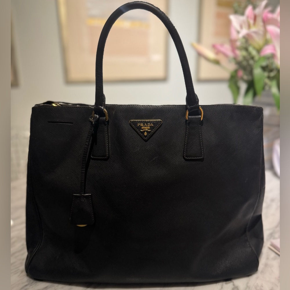 Prada Black Saffiano Leather Galleria XL Tote Bag